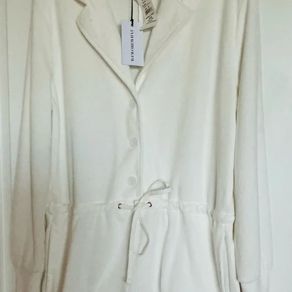 WeWoreWhat Cream jumper with Classic Lapel Design - Picture 2 of 6